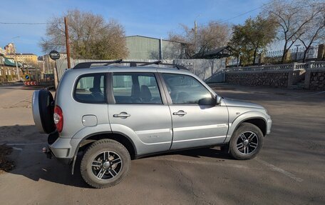 Chevrolet Niva I рестайлинг, 2013 год, 557 000 рублей, 2 фотография