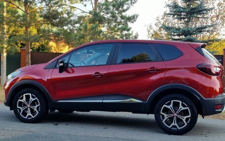 Renault Kaptur I рестайлинг, 2018 год, 1 780 000 рублей, 8 фотография