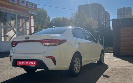 KIA Rio IV, 2018 год, 1 450 000 рублей, 4 фотография