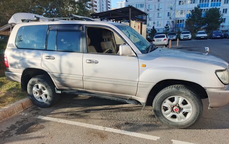 Toyota Land Cruiser 100 рестайлинг 2, 2002 год, 1 750 000 рублей, 3 фотография