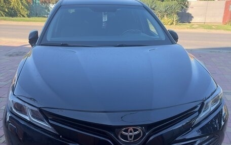 Toyota Camry, 2019 год, 2 750 000 рублей, 1 фотография