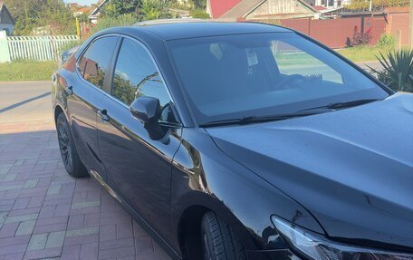 Toyota Camry, 2019 год, 2 750 000 рублей, 2 фотография