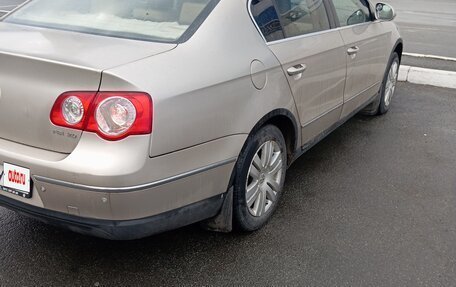 Volkswagen Passat B6, 2005 год, 650 000 рублей, 4 фотография