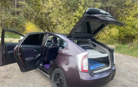 Toyota Prius, 2013 год, 950 000 рублей, 8 фотография