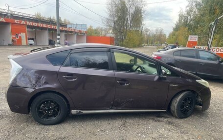 Toyota Prius, 2013 год, 950 000 рублей, 16 фотография