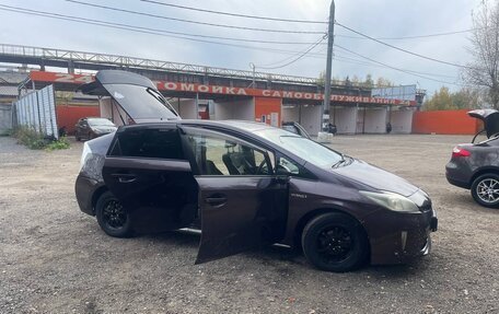 Toyota Prius, 2013 год, 950 000 рублей, 30 фотография