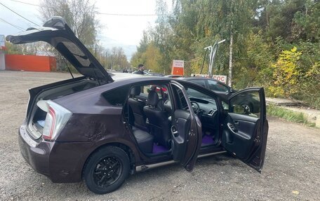Toyota Prius, 2013 год, 950 000 рублей, 34 фотография