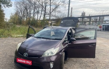 Toyota Prius, 2013 год, 950 000 рублей, 35 фотография