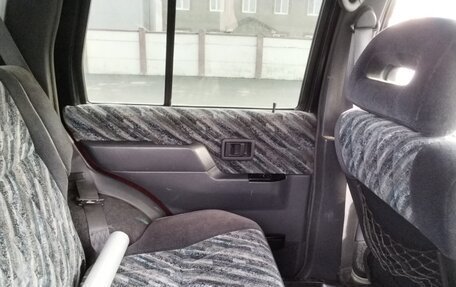 Nissan Terrano II рестайлинг, 1988 год, 850 000 рублей, 5 фотография