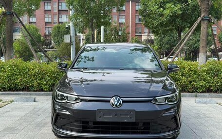 Volkswagen Golf VIII, 2022 год, 1 564 000 рублей, 2 фотография