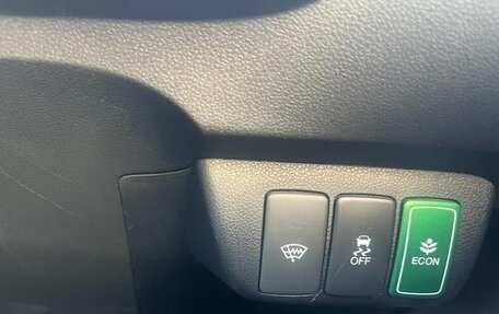 Honda Fit Shuttle I рестайлинг, 2014 год, 685 000 рублей, 19 фотография