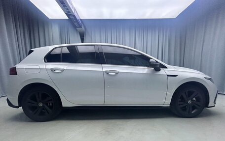 Volkswagen Golf VIII, 2022 год, 1 540 000 рублей, 7 фотография