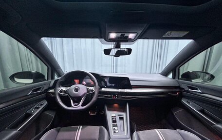 Volkswagen Golf VIII, 2022 год, 1 540 000 рублей, 13 фотография