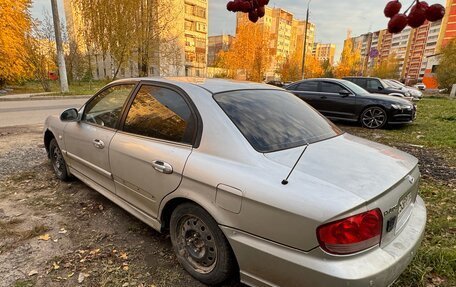 Hyundai Sonata IV рестайлинг, 2004 год, 85 000 рублей, 3 фотография