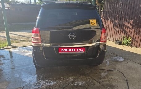 Opel Zafira B, 2007 год, 700 000 рублей, 2 фотография