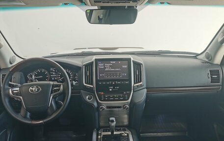 Toyota Land Cruiser 200, 2017 год, 6 590 000 рублей, 9 фотография