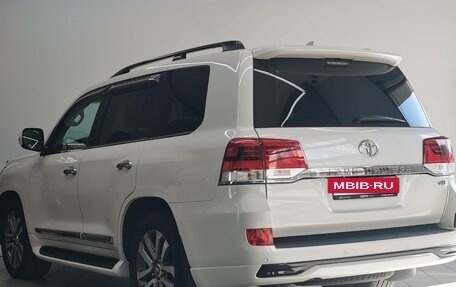 Toyota Land Cruiser 200, 2017 год, 6 590 000 рублей, 7 фотография