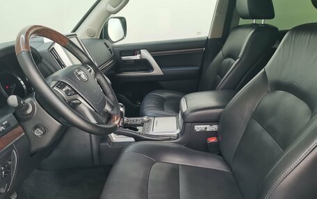 Toyota Land Cruiser 200, 2017 год, 6 590 000 рублей, 15 фотография