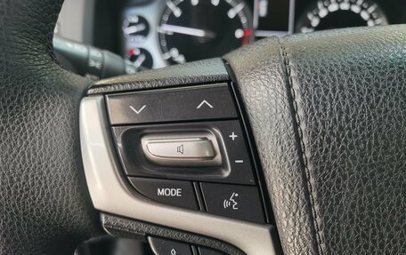 Toyota Land Cruiser 200, 2017 год, 6 590 000 рублей, 24 фотография