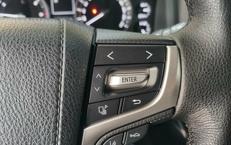 Toyota Land Cruiser 200, 2017 год, 6 590 000 рублей, 25 фотография