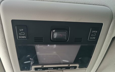 Toyota Land Cruiser 200, 2017 год, 6 590 000 рублей, 30 фотография