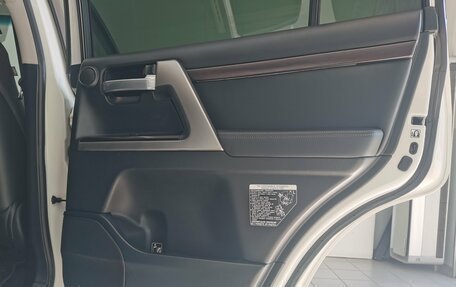 Toyota Land Cruiser 200, 2017 год, 6 590 000 рублей, 39 фотография