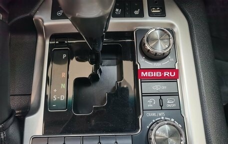 Toyota Land Cruiser 200, 2017 год, 6 590 000 рублей, 29 фотография