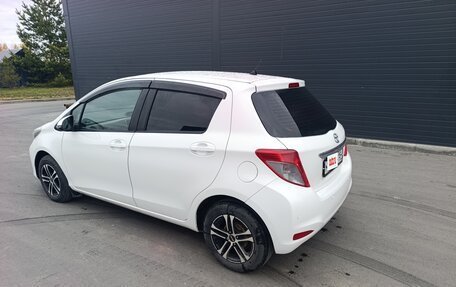 Toyota Vitz, 2013 год, 720 000 рублей, 4 фотография