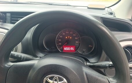 Toyota Vitz, 2013 год, 720 000 рублей, 8 фотография