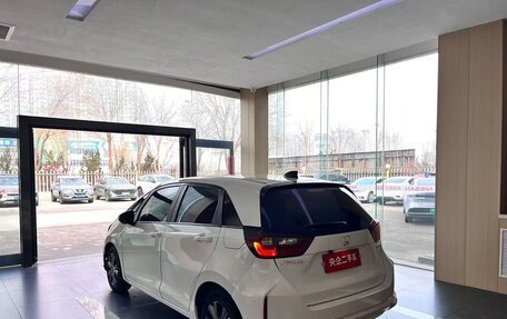 Honda Fit, 2023 год, 980 000 рублей, 6 фотография