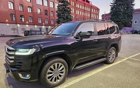 Toyota Land Cruiser, 2023 год, 10 800 000 рублей, 3 фотография
