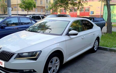 Skoda Superb III рестайлинг, 2019 год, 1 750 000 рублей, 2 фотография