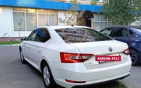 Skoda Superb III рестайлинг, 2019 год, 1 750 000 рублей, 3 фотография