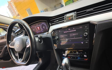 Volkswagen Passat B8 рестайлинг, 2020 год, 2 580 000 рублей, 5 фотография