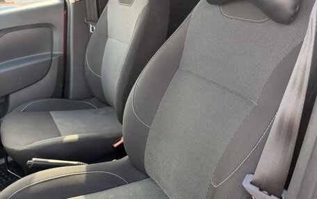 Renault Sandero II рестайлинг, 2018 год, 820 000 рублей, 12 фотография