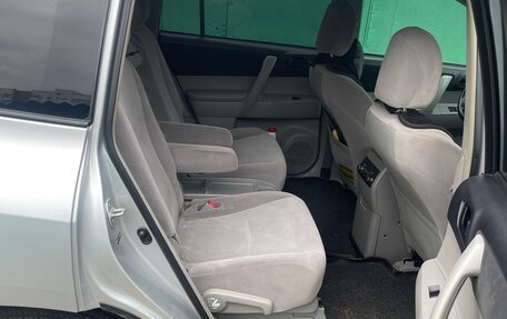 Toyota Highlander III, 2009 год, 1 690 000 рублей, 19 фотография