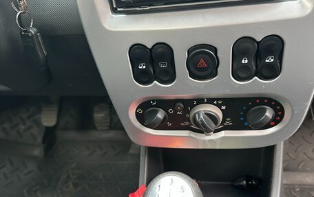 Renault Sandero I, 2010 год, 600 000 рублей, 17 фотография