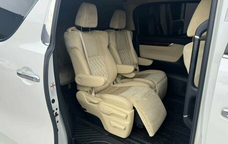 Toyota Alphard III, 2016 год, 3 600 000 рублей, 18 фотография