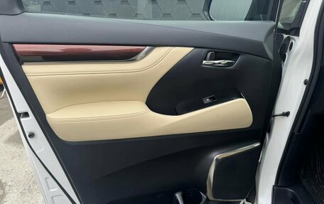 Toyota Alphard III, 2016 год, 3 600 000 рублей, 16 фотография