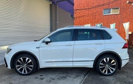 Volkswagen Tiguan II, 2019 год, 1 944 069 рублей, 6 фотография