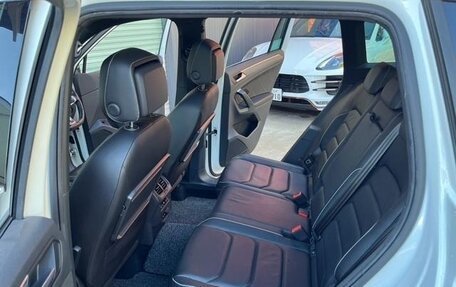 Volkswagen Tiguan II, 2019 год, 1 944 069 рублей, 15 фотография