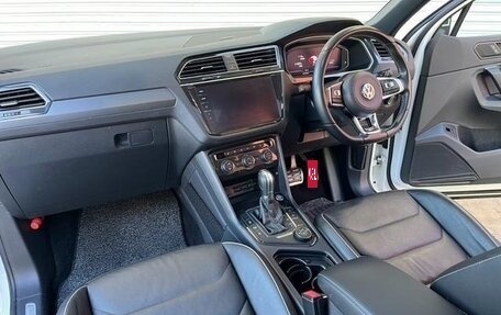 Volkswagen Tiguan II, 2019 год, 1 944 069 рублей, 12 фотография
