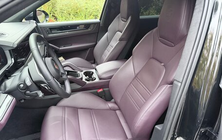 Porsche Cayenne III, 2025 год, 25 000 000 рублей, 8 фотография