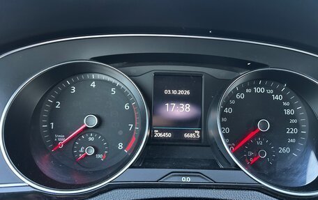 Volkswagen Passat B8 рестайлинг, 2017 год, 1 700 000 рублей, 13 фотография