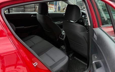 KIA Sportage IV рестайлинг, 2021 год, 2 800 000 рублей, 4 фотография