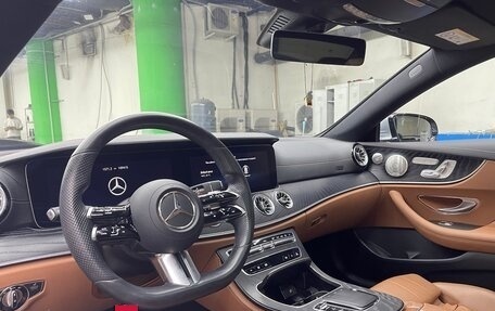 Mercedes-Benz E-Класс, 2021 год, 4 500 000 рублей, 3 фотография