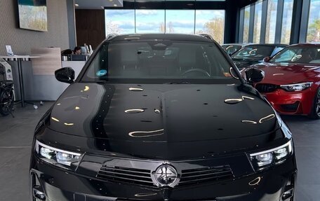 Opel Astra, 2024 год, 2 250 000 рублей, 2 фотография