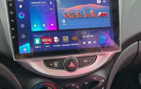 Hyundai Solaris II рестайлинг, 2016 год, 1 020 000 рублей, 17 фотография