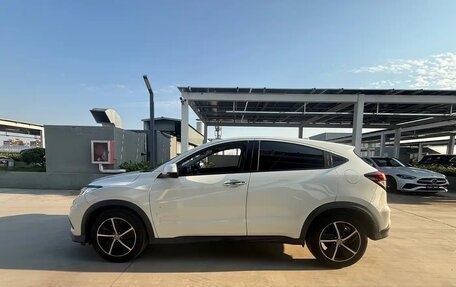 Honda Vezel, 2021 год, 1 399 000 рублей, 2 фотография