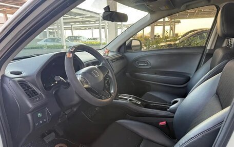 Honda Vezel, 2021 год, 1 399 000 рублей, 7 фотография